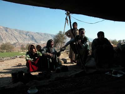 Hossein's tent.</td>
</tr>
<tr>
<td>Hossein with his youngest daughter, Hedieh.</td>
<td><img src=
