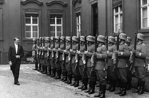 hitler.jpg