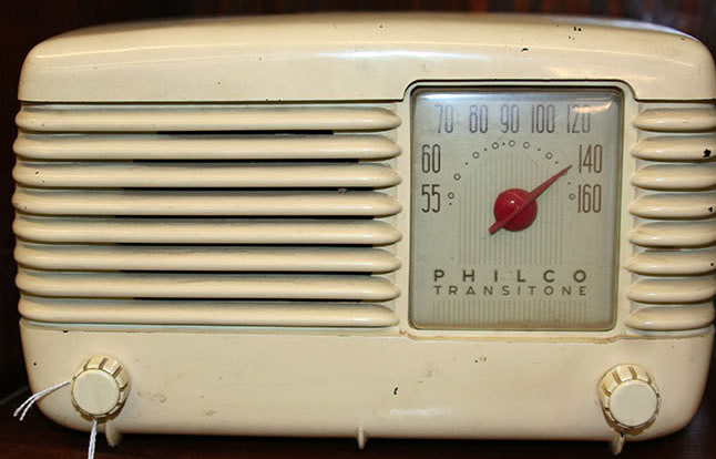 A Philco radio set.